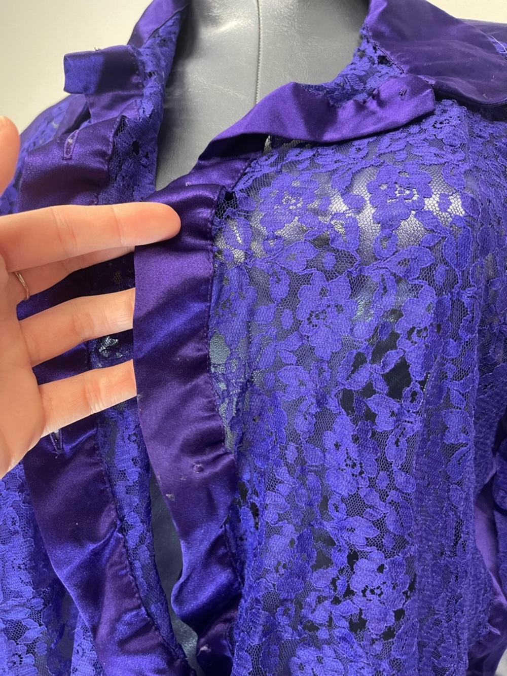 Vintage 1990s Victoria’s Secret Deep Purple Lace Satin Trim Sheer Robe Top - Picture 5 of 13